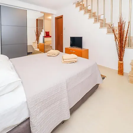 Luxurious 4-bedroom Anya With Private Pool In Kassandra, Halkidiki *