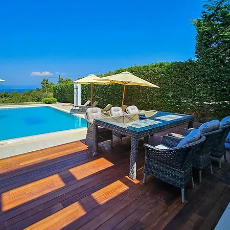 Villa Luxurious 4-bedroom Anya With Private Pool In Kassandra, Halkidiki *