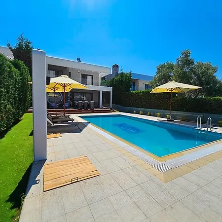 Luxurious 4-bedroom Anya With Private Pool In Kassandra, Halkidiki Villa Paliouri